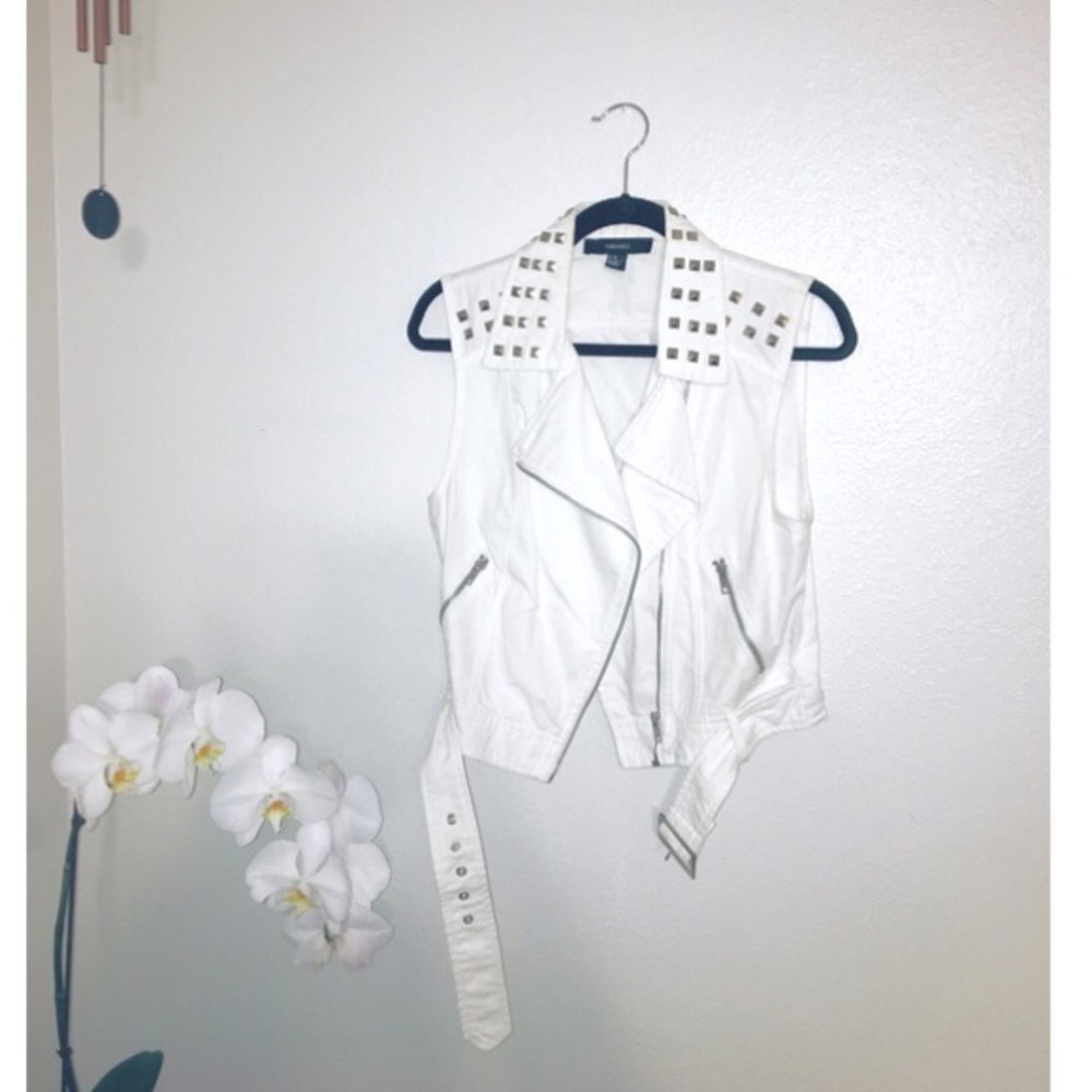 White Studded Vest-Zip Up: Forever 21